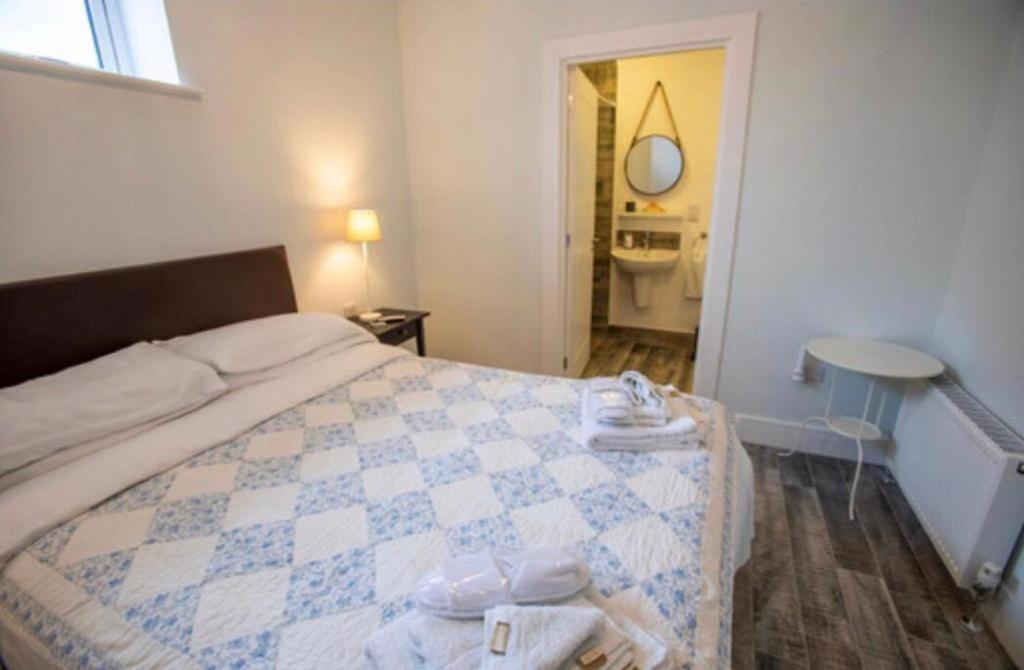 Josies Place At Waters Edge Self Catering Apartment Glenarm ภายนอก รูปภาพ