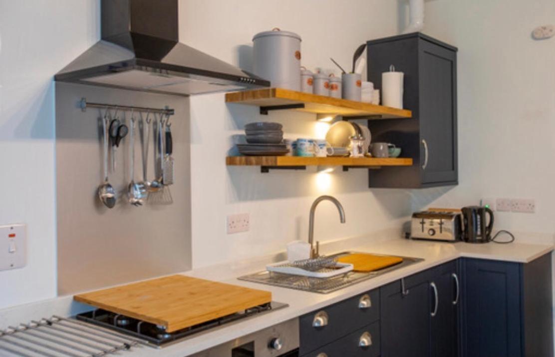 Josies Place At Waters Edge Self Catering Apartment Glenarm ภายนอก รูปภาพ